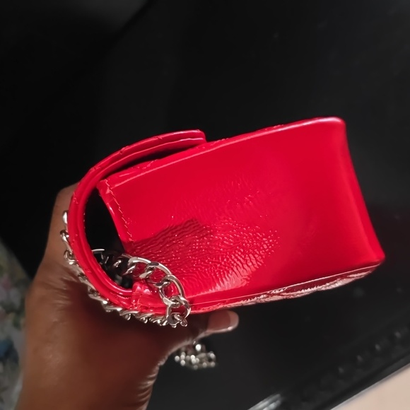 SARA BURGLAR Red Quilted Genuine. ITALY Leather Shoulder bag. New without tag - Picture 3 of 6